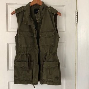 Aritzia Talula Cargo Vest